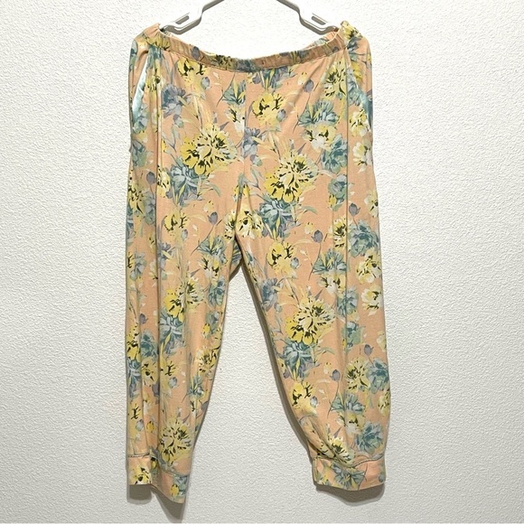 Soft Surroundings Woman 2 Piece Soft Floral Print Pajama Set Size M - Picture 9 of 15